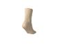 Eine einzelne beige gerippte Socke, von der Seite gezeigt, vor weißem Hintergrund.