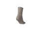 Beige Socken mit hellbraunen Herzmustern und Rüschenrand.