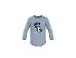 Hellblauer Langarm-Babybody mit Mickey-Mouse-Motiv und Buchstaben.