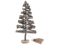 Dekorativer Weihnachtsbaum aus Holz mit Lichtern und Sternen, mit Stoffbeutel.
