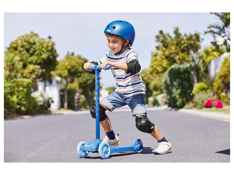 Gehe zu Vollbildansicht: Playtive 4-in-1 Kleinkinder Scooter, mit höhenverstellbarem Sattel - Bild 10