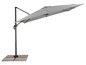 Ein grauer Sonnenschirm mit Ausleger und quadratischem Sockel.
