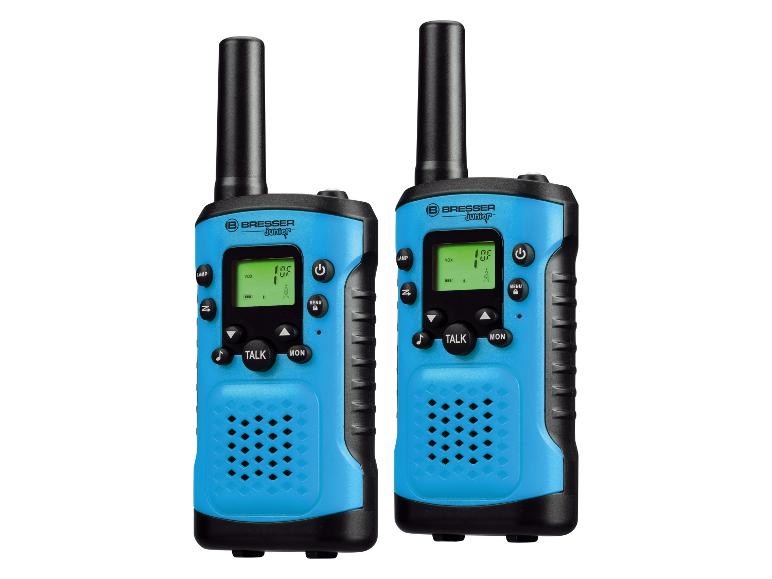Zwei blaue Kinder-Walkie-Talkies mit schwarzen Akzenten und Display, das VOX, Kanal und Batteriestand anzeigt.