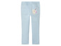 Hellblaue Jeans mit einem Einhorn auf der Gesäßtasche.