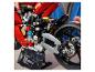 Nahaufnahme eines roten LEGO Technic Ducati Panigale V4 R Motorradmodells.