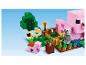 LEGO Minecraft Set mit Schwein, Biene, Figur und Garten.