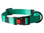 Ein grünes Hundehalsband von Karlie mit einer schwarzen Schnalle.