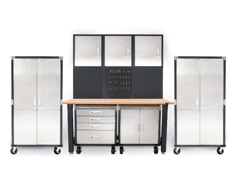 Modulares Garagenaufbewahrungssystem mit Werkbank, Schränken und Schubladen.