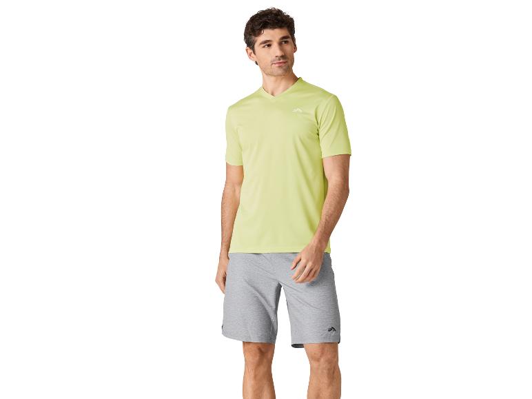 Sport-Shirt und Shorts für Herren.