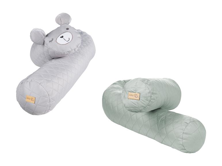 Zwei Roba Stillkissen, eines grau mit Bärengesicht und eines mintgrün.