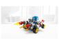 LEGO Super Mario Rennwagen mit blauer Toad-Figur und Flammen.
