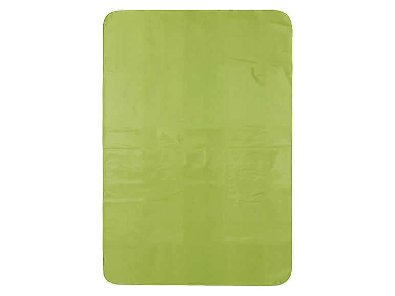 Ein grünes Strand- oder Badetuch.