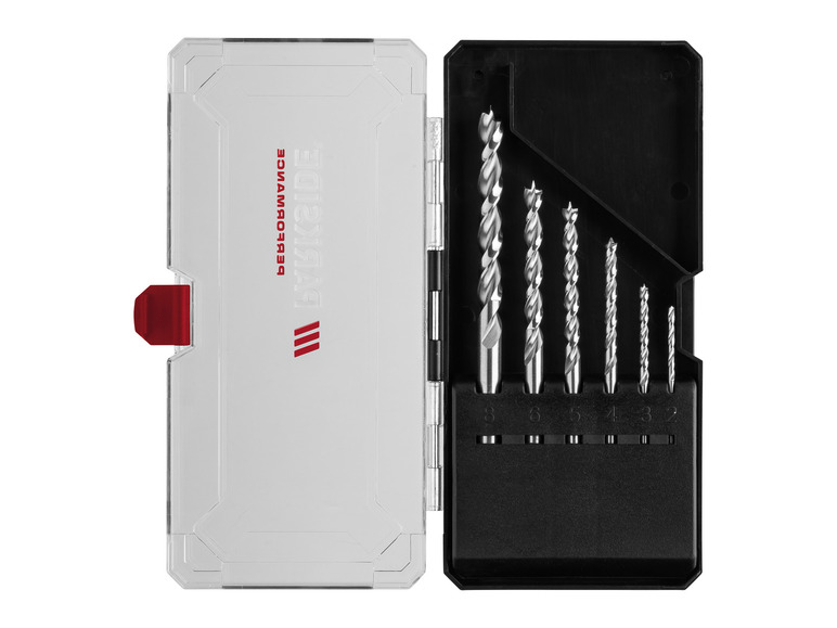 Ein Satz Bohrer von Makita, Performance-Serie, in einer Aufbewahrungsbox.