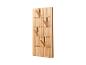 Wandgarderobe aus Holz mit mehreren klappbaren Haken