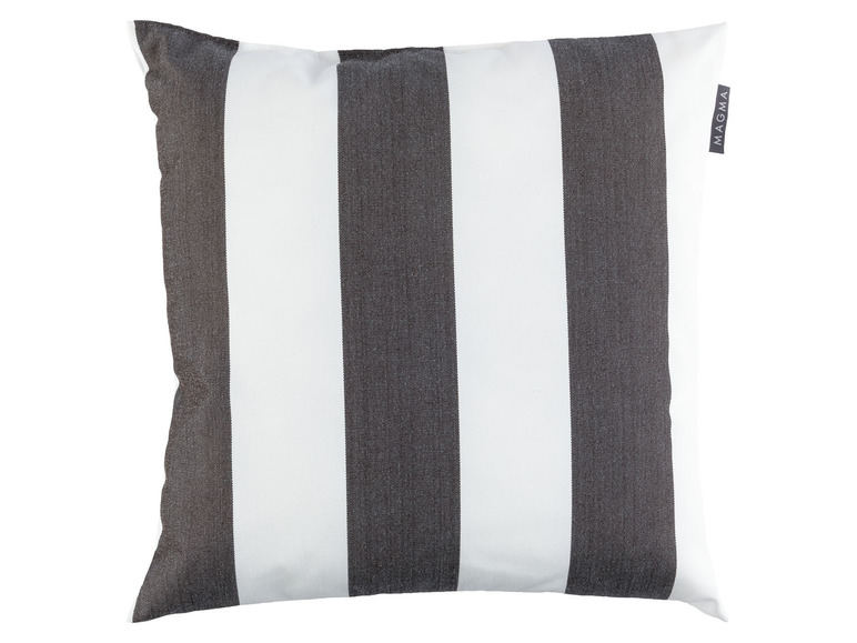 Ein gestreiftes Kissen von Magma in Schwarz-Weiß.