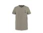 Khakifarbenes T-Shirt mit dem Text „MEET ME AT THE BEACH“ auf der linken Schulter.