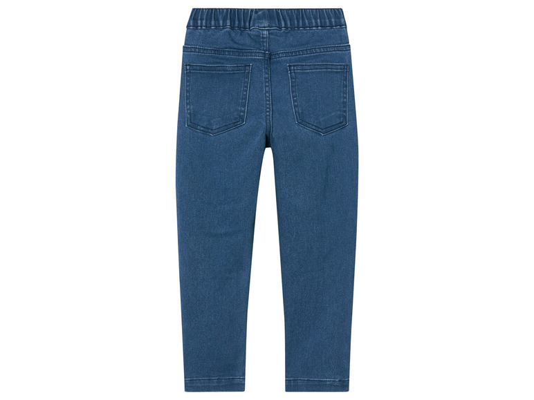 Eine blaue Jeans für Kinder.