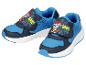 Blaue Kindersneaker mit einer Zeichentrickfigur und der Aufschrift „WE'VE GOT DINOS TO SAVE!“