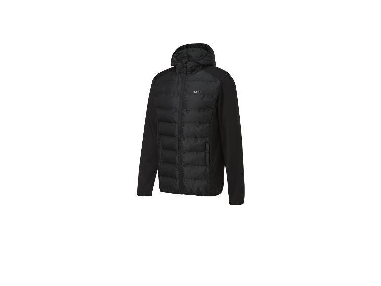 Eine schwarze Softshelljacke mit Kapuze von Craft