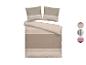 Beige und braune Bettwäsche mit geometrischem Muster und Streifen, mit Farbmustern.
