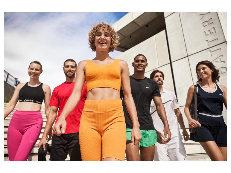 Crivit Sportbekleidung und andere Marken: Leggings, Tops und Shorts.