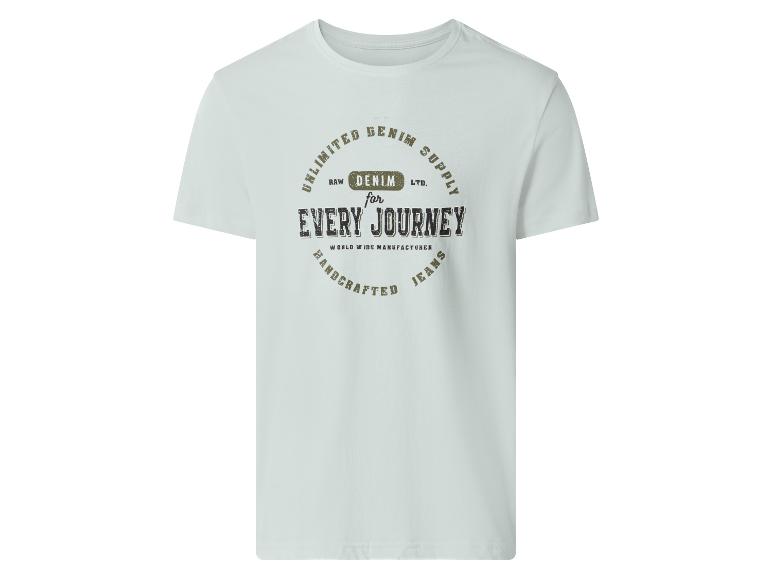 Hellblaues Herren-T-Shirt mit dem Aufdruck „EVERY JOURNEY“.