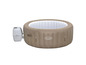 Ein aufblasbarer Whirlpool von Lay-Z-Spa mit integrierter Pumpe.