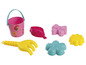 Ein rosa Eimer, eine gelbe Schaufel und Formen für Sandburgen in Form eines Schmetterlings, eines Blattes und Blumen.