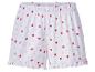 Weiße Pyjamashorts mit roten und rosa Herzchenmuster.