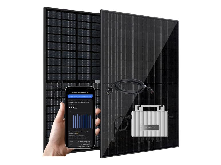 Solarmodule mit EcoFlow-Wechselrichter und Smartphone, das Energiedaten anzeigt.