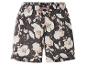 Blumen Shorts, sommerlicher Stil.