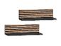 Zwei schwarze und holzfarbene Wandregale mit horizontalen Streifen