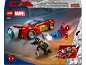 Spielzeug-Bausatz-Box mit einem roten Superhelden-Auto und zwei Minifiguren