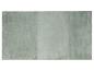 Graugrüner rechteckiger Teppich mit weicher Textur.