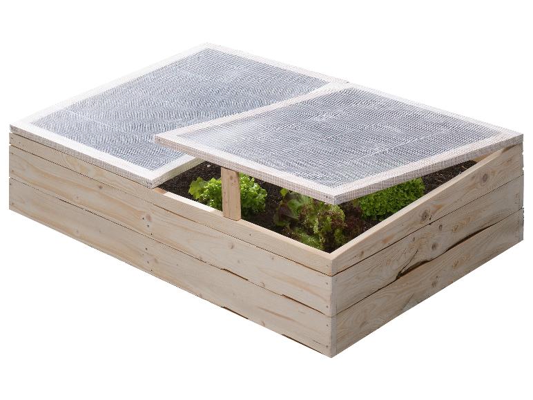 Holz-Hochbeet mit transparenter Netzabdeckung und grünem Salat.