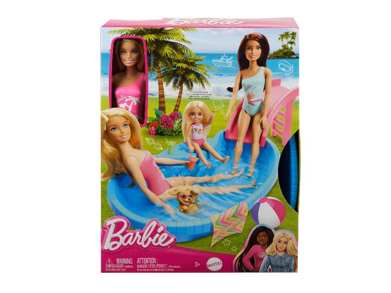Barbie-Puppenset mit Pool, Rutsche und Hund, mit blonder Puppe im pinken Badeanzug.