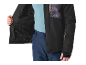 Herren-Skijacke in Schwarz mit blauer Hose, geöffnet, Innenseite sichtbar.