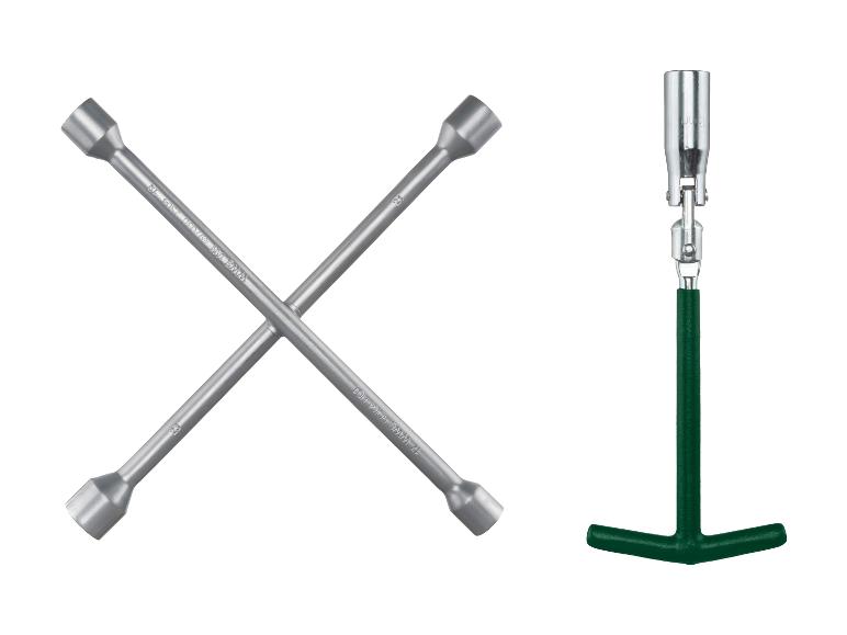 Kreuzschlüssel für Räder und Zündkerzenschlüssel mit T-Griff.