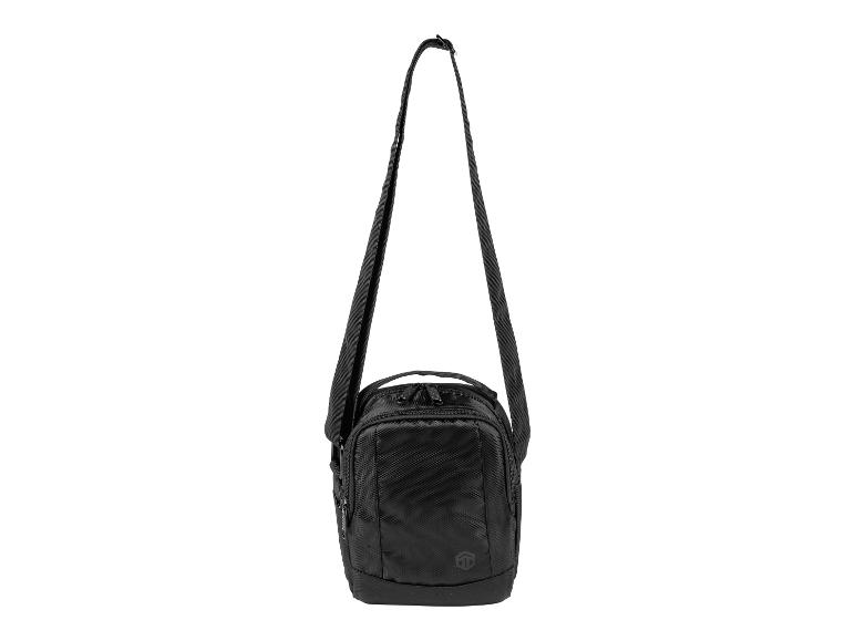 Schwarze Umhängetasche.