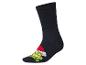 Schwarze Socken mit dem Grinch, der eine Weihnachtsmütze trägt