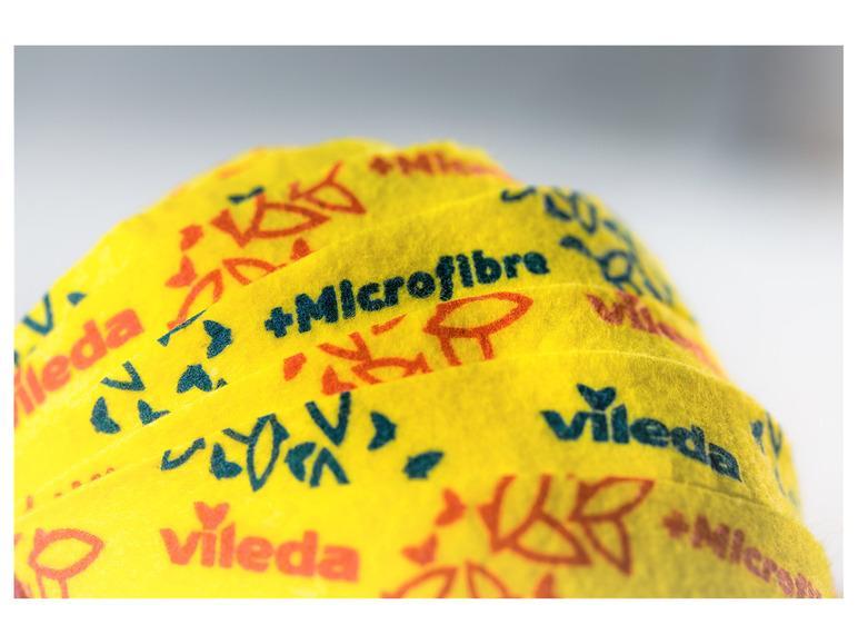 Stapel gelber Vileda Mikrofasertücher.