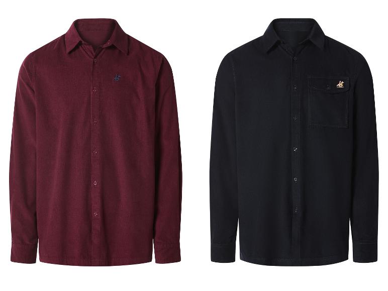 Zwei Herren-Cordhemden in Bordeauxrot und Schwarz.