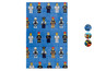 Eine blaue Decke mit einem Muster aus LEGO Minifiguren, darunter Feuerwehrleute, Polizisten und Astronauten.