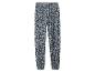 Blaue Hose mit weißem Blumenmuster und elastischem Bund.