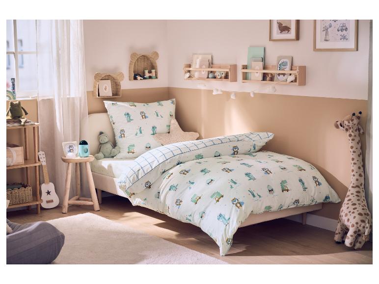 LIVARNO home Kinder-Wendebettwäsche in einem gemütlich eingerichteten Kinderzimmer.