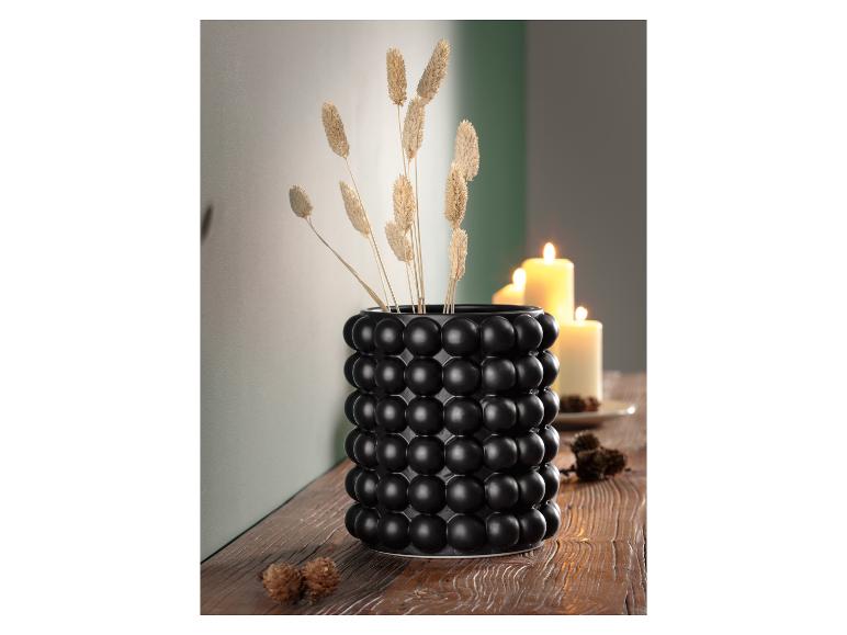 Kerzenhalter, Vase, Metallschale, Tik Tac Toe-Spiel, dekorativ