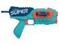 Blauer, oranger und grüner Spielzeugblaster mit dem Wort „SUPER“ an der Seite.