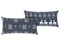 Zwei blaue Kissen mit Weihnachtsmotiven: Schneeflocken und Rentiere.
