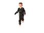 Junge in schwarzem Halloween-Overall