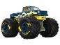 Blaues Monstertruck-Spielzeug mit gelben Details und großen Reifen.